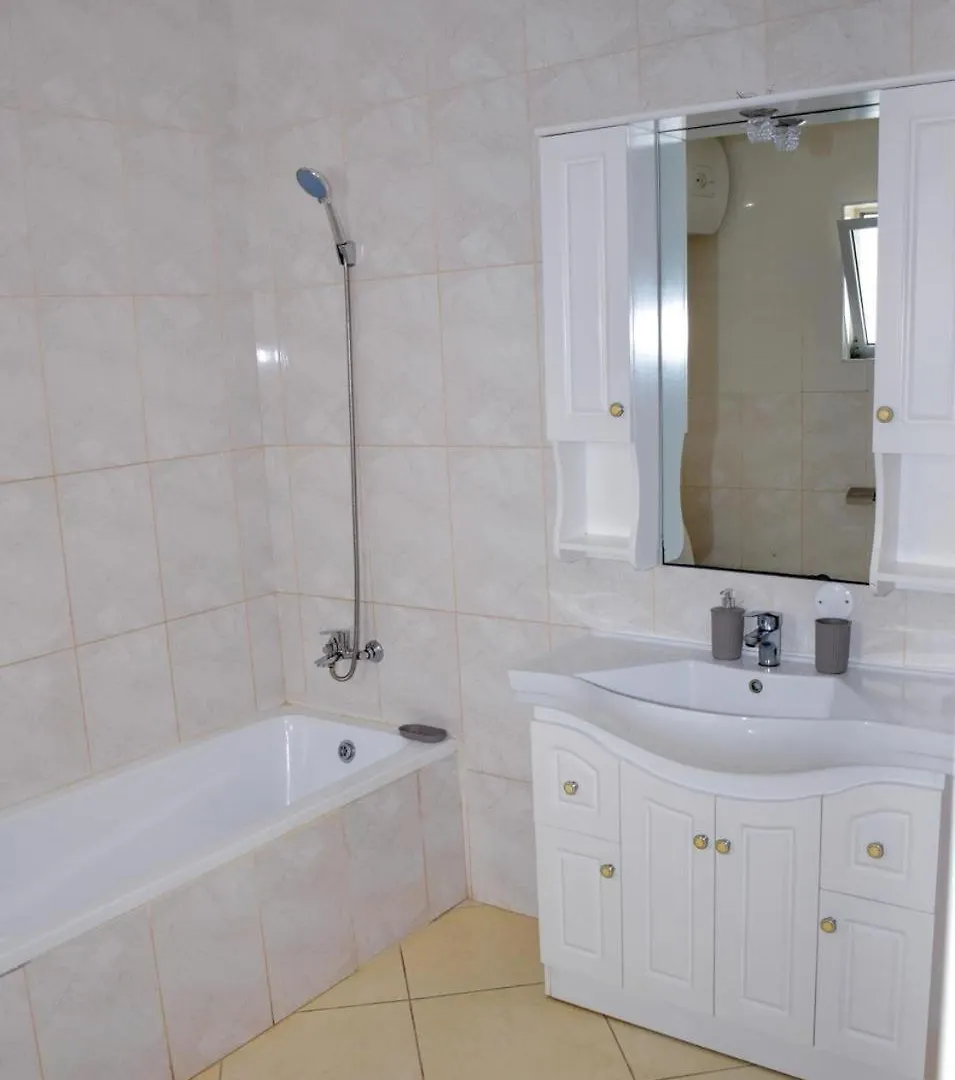 Casa Nela Grand Balcon Vitre Apartment Tarrafal   Tarrafal (Santiago)