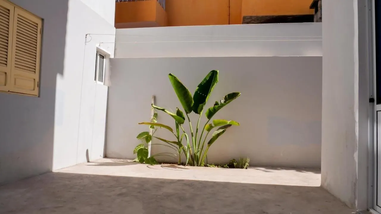 Casa Nela Grand Balcon Vitre Apartment Tarrafal