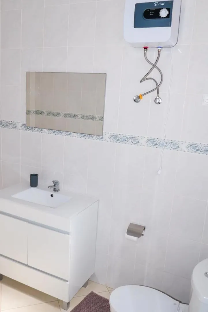 Casa Nela Grand Balcon Vitre Apartment Tarrafal